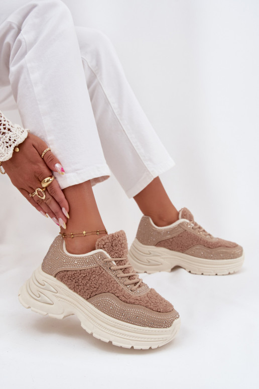 Chaussures modèle baskets Féminin avec des yeux qui clignotent et un manteau de fourrure Typu Baranek beige Zarika