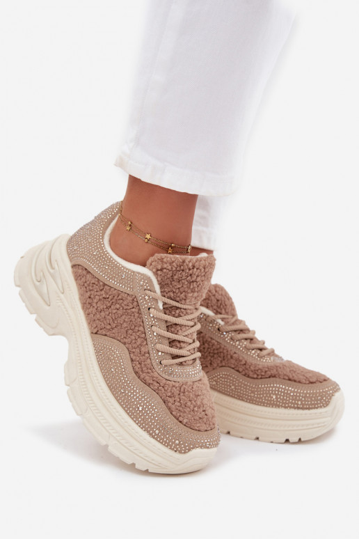 Sneakers Stilvollllschuhe Feminin mit blitzenden Augen und ein Pelzmantel Typu Baranek Beige Zarika