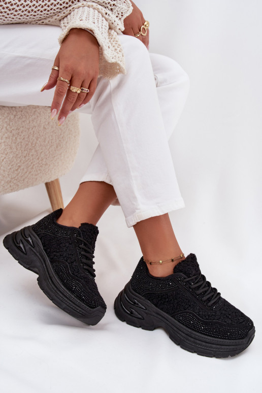 Chaussures modèle baskets Féminin avec des yeux qui clignotent et un manteau de fourrure Typu Baranek couleur noire Zarika