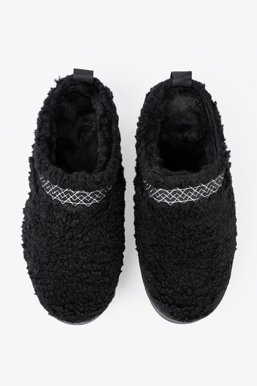 schoenen a'la SnoInboots voor dames In zInarte kleurm kolorze z ozdobnym haftem