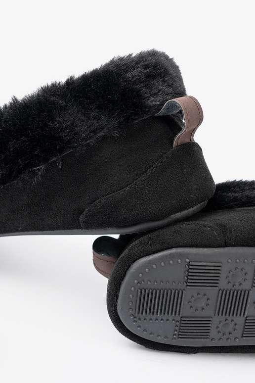 Doux, couleur noire kapcie typu mocassins avec un arc