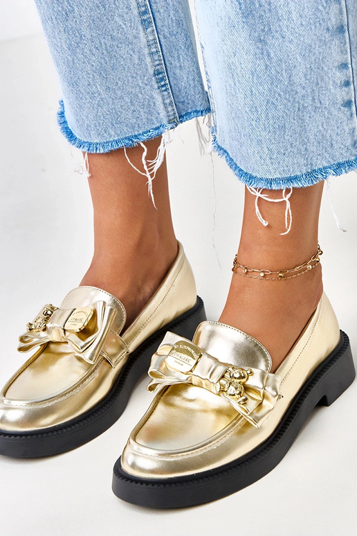 Goldene Mokassins mit Schleife und...
