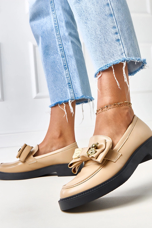 Mocassins beiges avec ruban et ourson...