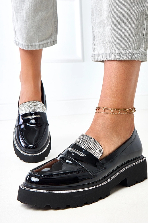 Mocassins noirs vernis ornés de...