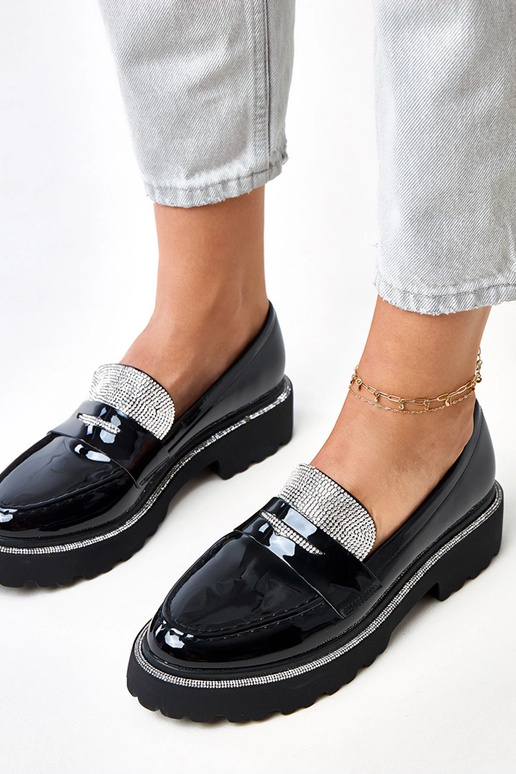 Mocassins noirs vernis ornés de...