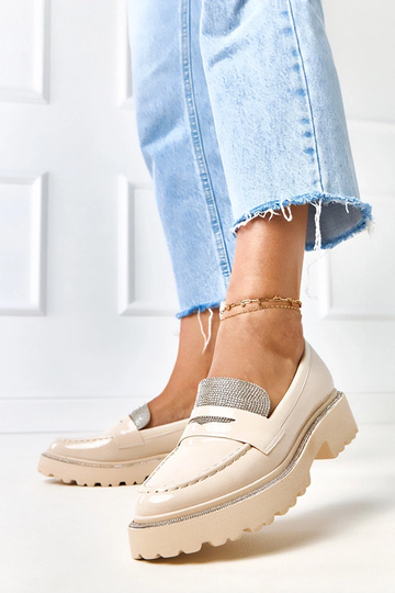 Beige lak mocassins versierd met zirconia Laures 2