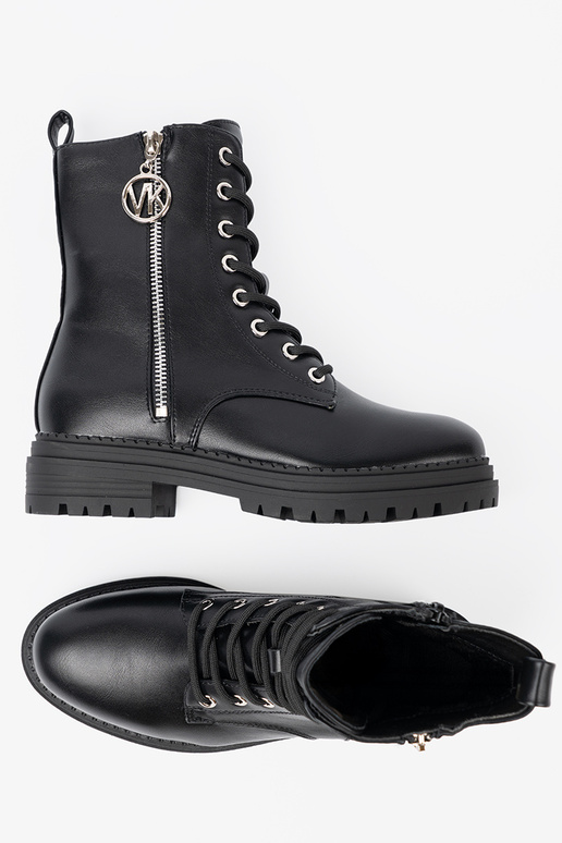 Stilvoll schZuarze Farbe hohe Reitstiefel z metaloZuym detalem