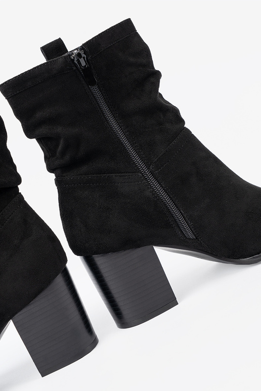 schZuarze Farbe aus INildleder Stiefel mit gerüschtem Oberteil