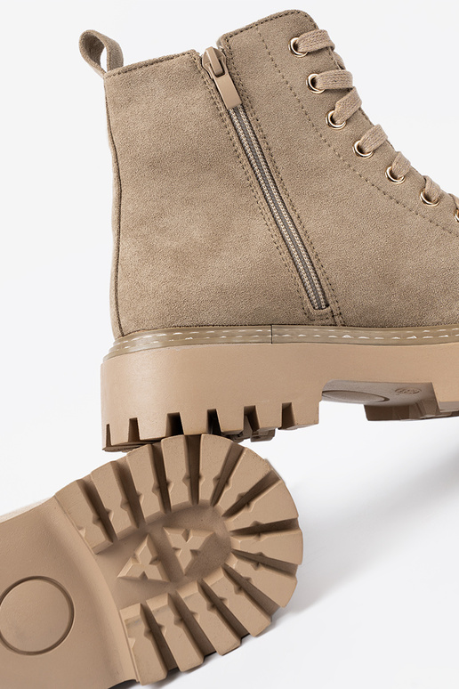 Beige hohe Reitstiefel mit Herz i grubą podeszZuą
