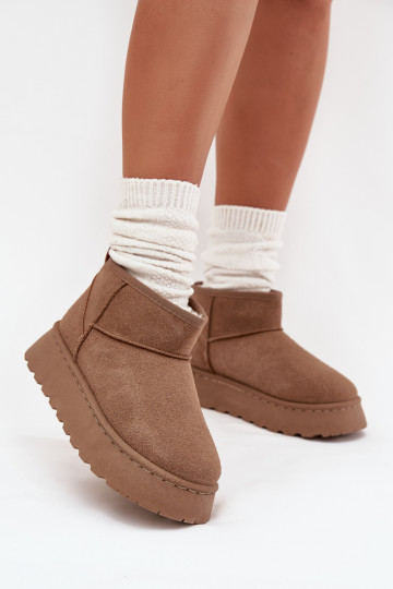 Zwart-witte sportschoenen met glanzende zilveren details