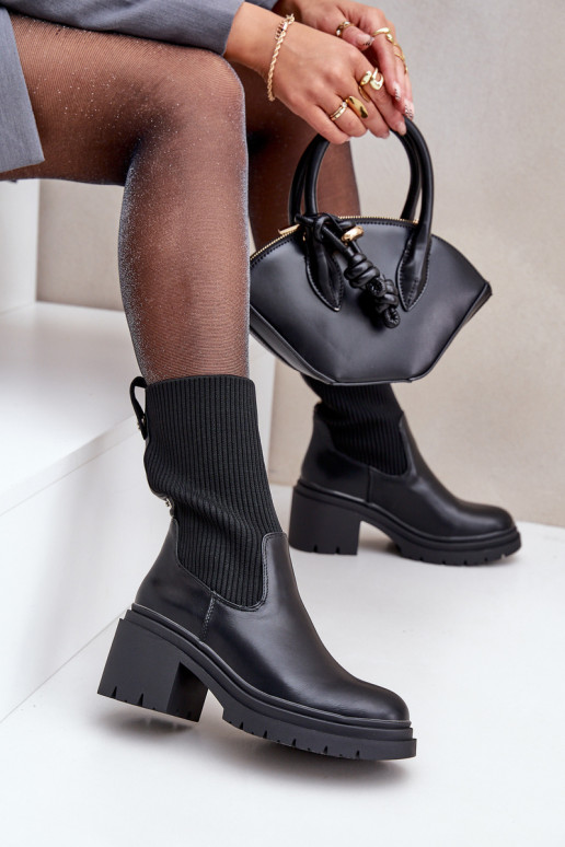Bottes avec une semelle intérieure de type chaussette Sur des talons massifs couleur noire Rosanas
