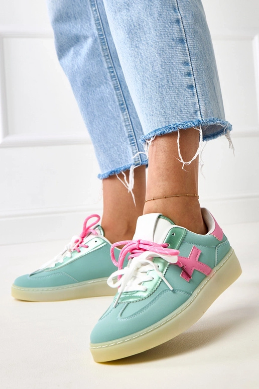 Turquoise sneakers met plateau en... Turquoise sneakers met plateau en...