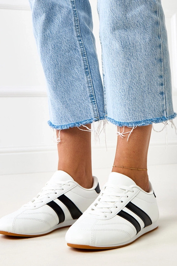 Mydland Weiße Tennis-Sneakers mit schwarzer Einlage