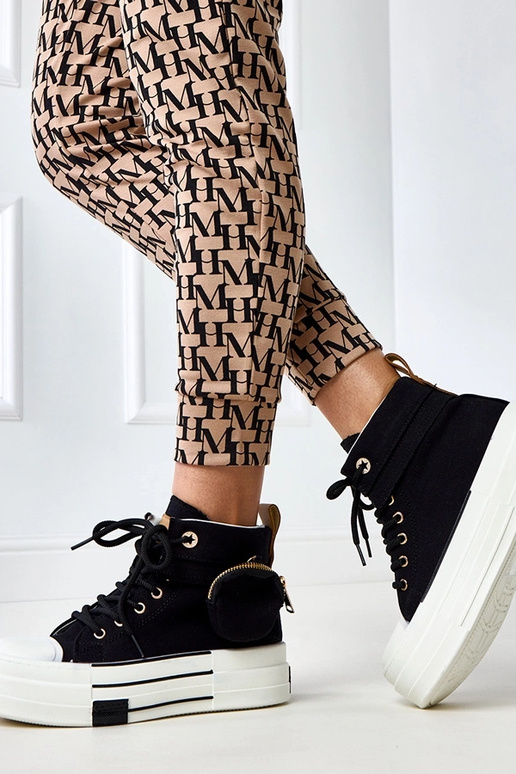 Yaren Schwarze High-Top Sneakers mit... Yaren Schwarze High-Top Sneakers mit...