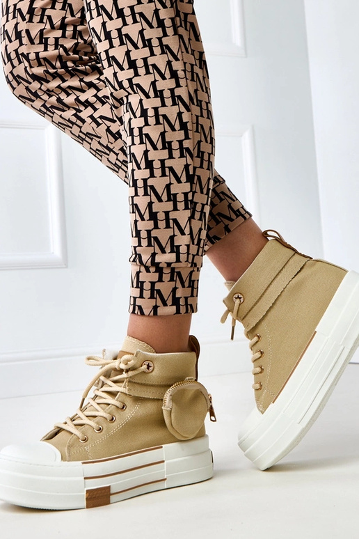 Yaren Braune High-Top Sneakers mit... Yaren Braune High-Top Sneakers mit...