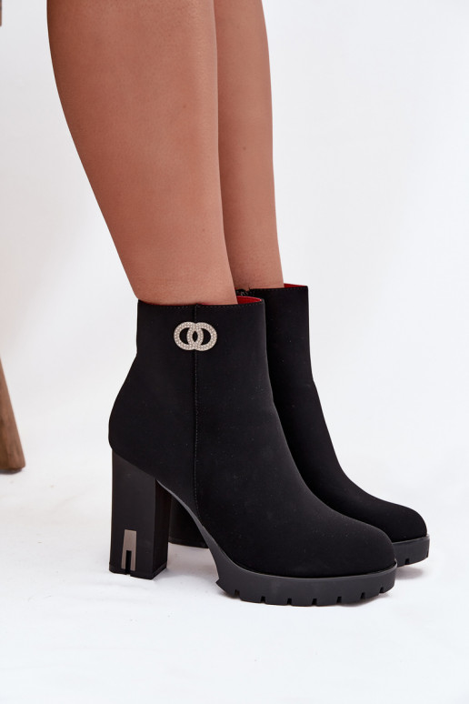 réchauffer Bottes pour femmes Avec des décorations Detalem couleur noire Vessara réchauffer Bottes pour femmes Avec des décorations Detalem couleur noire Vessara