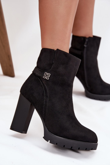 Gevoerde dameslaarsjes met versierde hakken, zwart Zayna