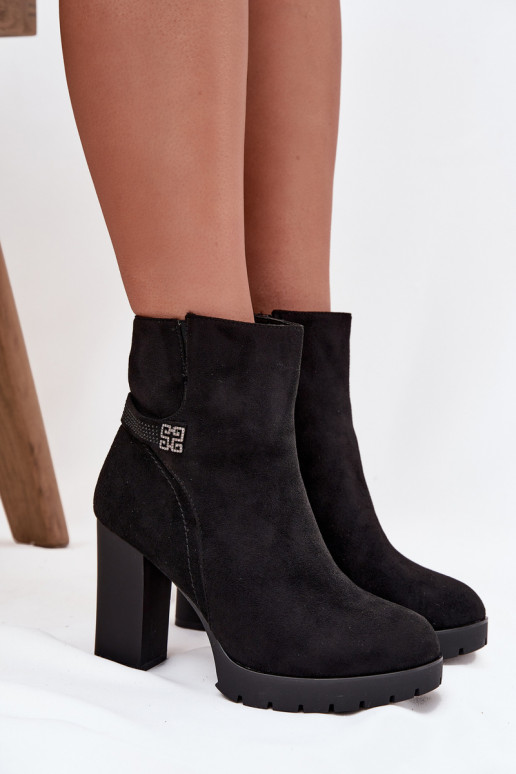 réchauffer Bottes pour femmes avec des talons décorés couleur noire Zayna