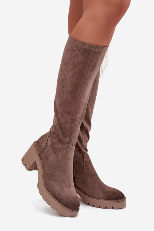 bottes Contre la route en daim écologiqueoÀe avec des talons Vinceza 58332 beige bottes Contre la route en daim écologiqueoÀe avec des talons Vinceza 58332 beige