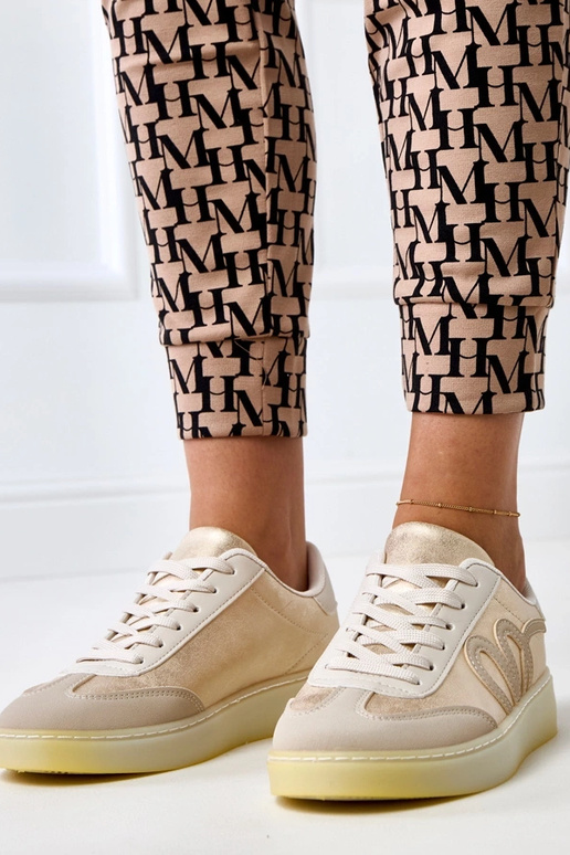 Baskets couleur sable avec plateforme... Baskets couleur sable avec plateforme...