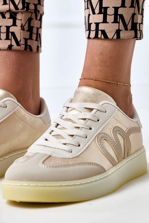 Baskets couleur sable avec plateforme... Baskets couleur sable avec plateforme...