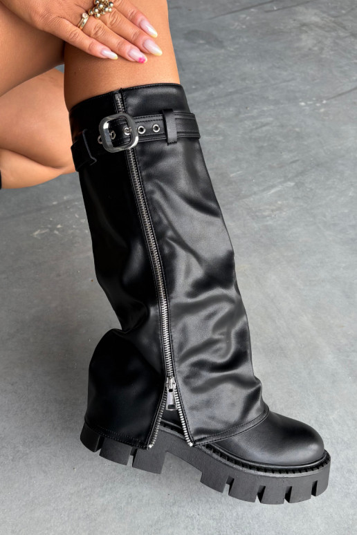 Bottes longues noires isolées avec choleika et boucles, et fermeture éclair argentée Armena