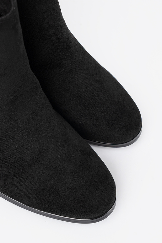 Élégant couleur noire chaussures z eleganckim zdobieniem Élégant couleur noire chaussures z eleganckim zdobieniem