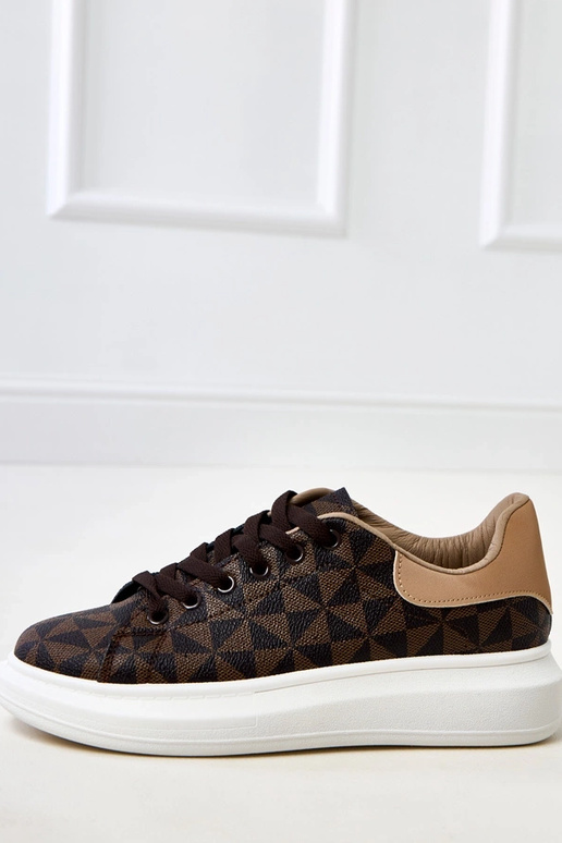 Braune Sneaker mit Plateausohle und... Braune Sneaker mit Plateausohle und...