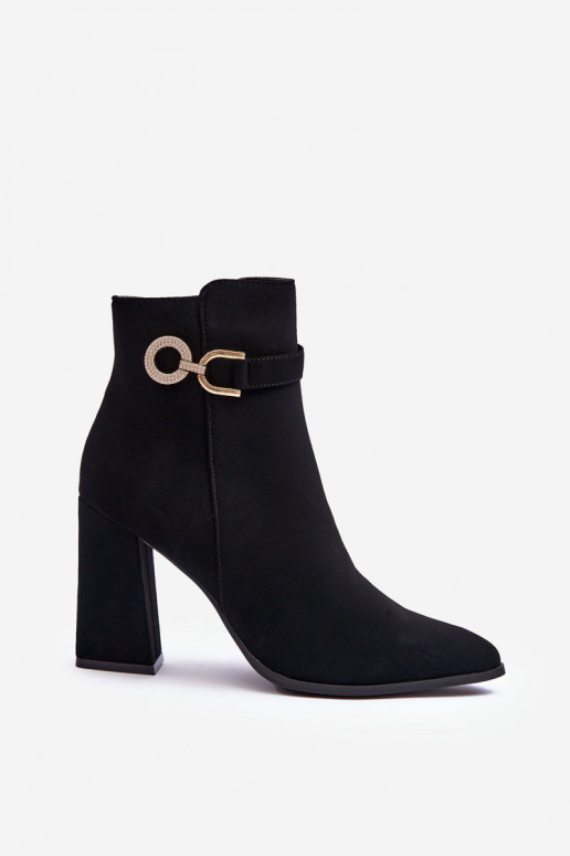 Peau Bottes avec des talons avec des ornements couleur noire Lymall Peau Bottes avec des talons avec des ornements couleur noire Lymall