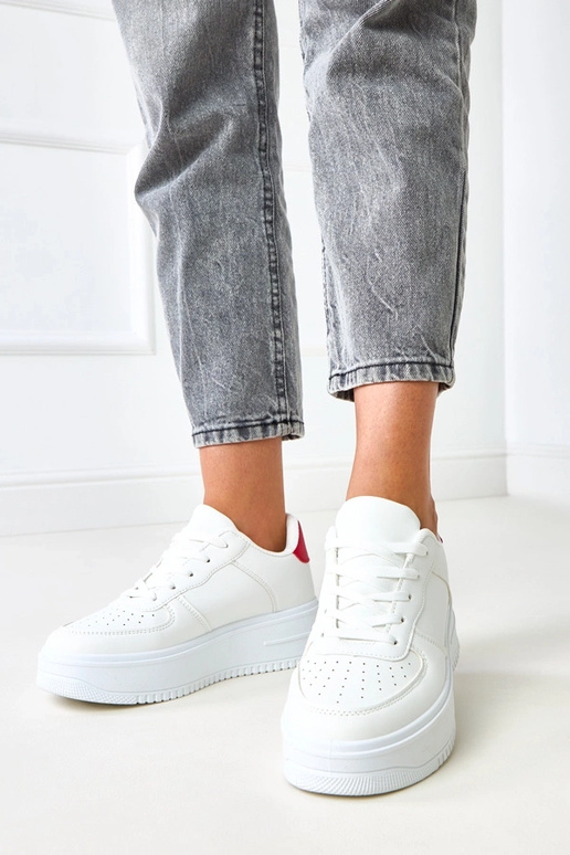 Witte sneakers met platform en rode... Witte sneakers met platform en rode...