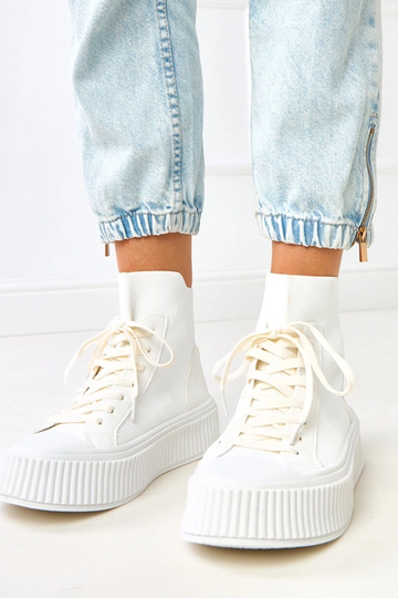 Witte instapsneakers met...