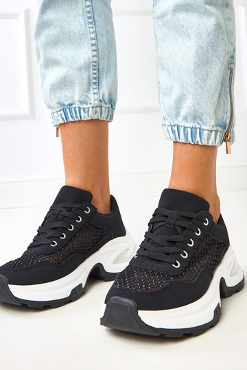 Zwarte sneakers op een platform met zirconia "Inga" 2