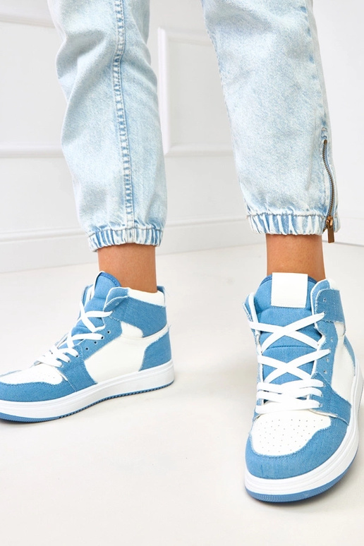 Hoge sneakers boven de enkel met... Hoge sneakers boven de enkel met...