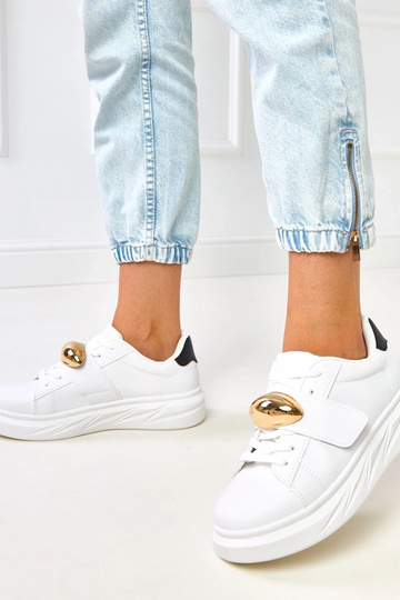 Baskets blanches sur plateforme avec accent doré "Melania" 2