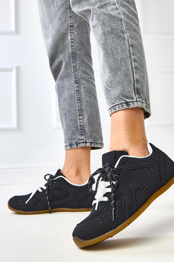 Zwarte sportieve schoenen met dubbele veters Casey