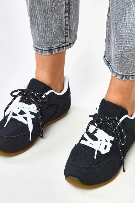 Baskets noires avec double lacet Casey Baskets noires avec double lacet Casey