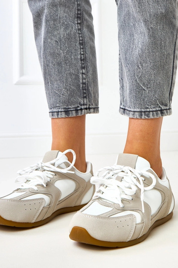 Wit-beige sportieve schoenen met dubbele veters Casey