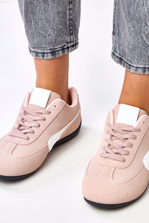 Rosa Sportschuhe mit weißem Akzent... Rosa Sportschuhe mit weißem Akzent...