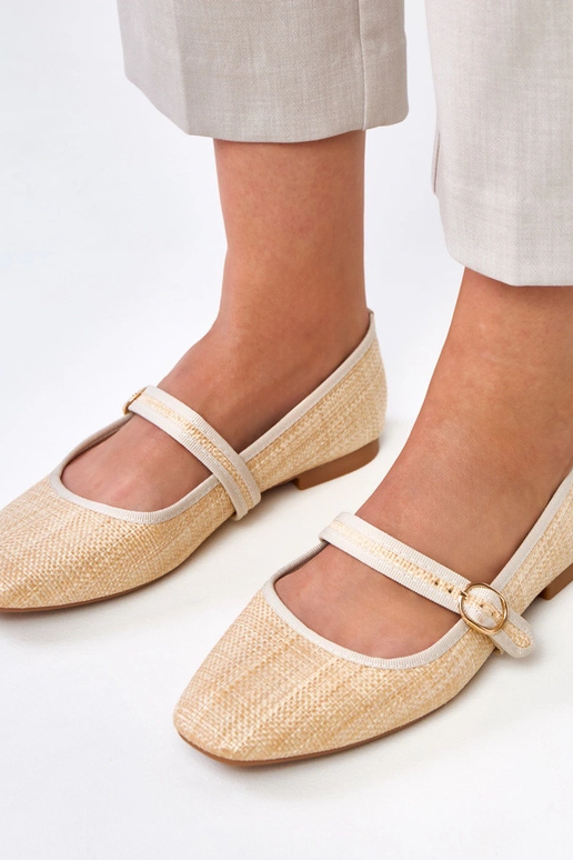 Sandfarbene geflochtene Ballerinas... Sandfarbene geflochtene Ballerinas...