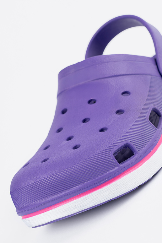 Violette Farbe Schuhe typu Crocs