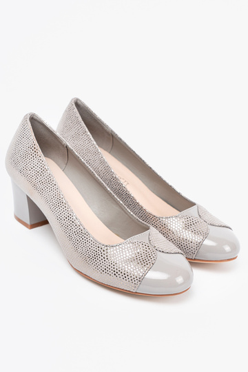 graue Farbe High Heels ze Silberm zdobieniem