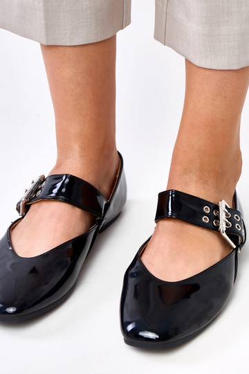 Schwarze Lack-Ballerinas... 2