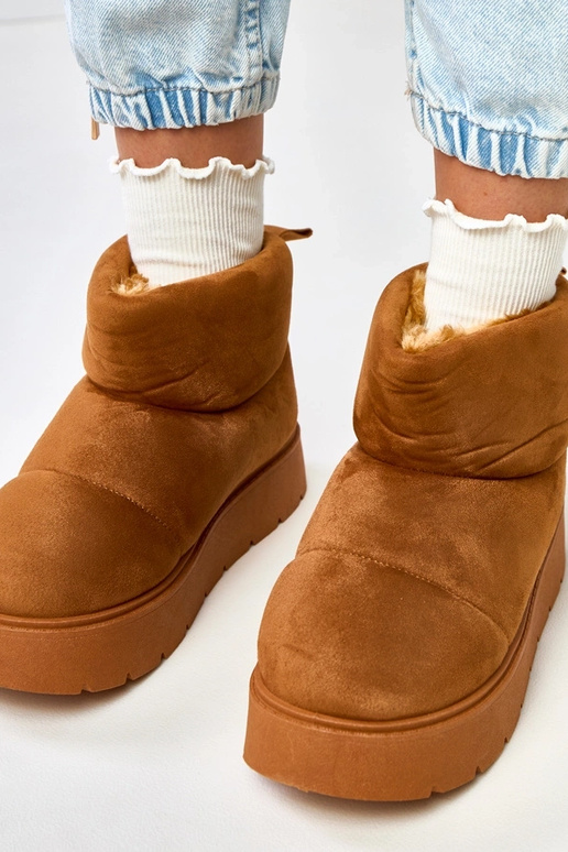 Bruine warme sneeuwlaarzen op...