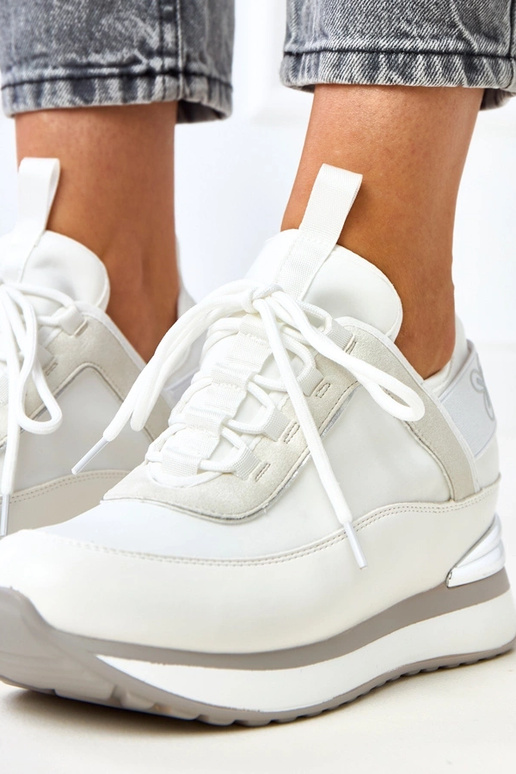 Witte sneakers met verborgen platform... Witte sneakers met verborgen platform...