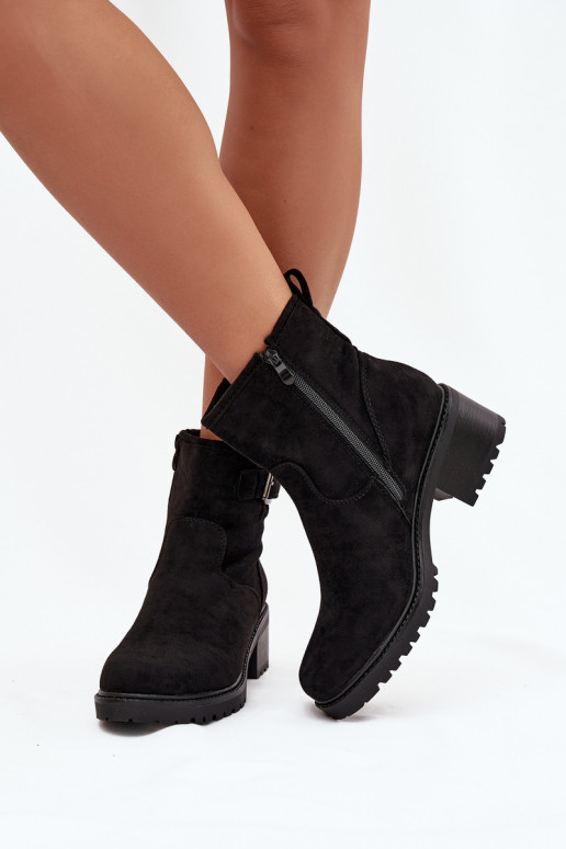 réchauffer Bottes pour femmes Sur un talon bas Klocku avec boucles couleur noire Helvina réchauffer Bottes pour femmes Sur un talon bas Klocku avec boucles couleur noire Helvina