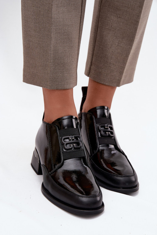 avec effet vernis Peau chaussures Féminin Sur un talon bas Avec des décorations Detalem Vinceza 91161 couleur noire