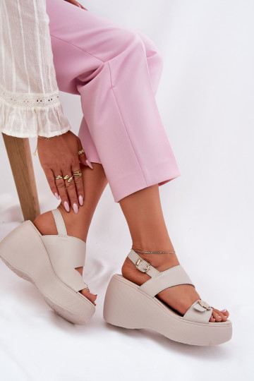 Sandales pour femmes Féminin Sur un coin et plateforme S.Barski LR51-540 beige