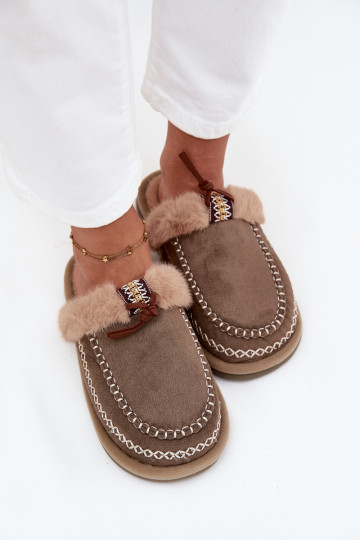 Pantoufles pour femmes avec fourrure et broderie, couleur verte Perivelle