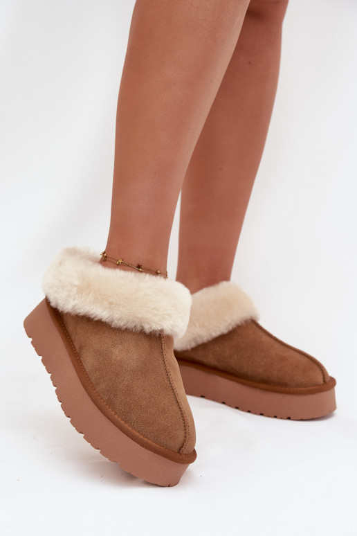 Peau en daim Bottes de neige Féminin avec un manteau de fourrure marron Mivelle Peau en daim Bottes de neige Féminin avec un manteau de fourrure marron Mivelle