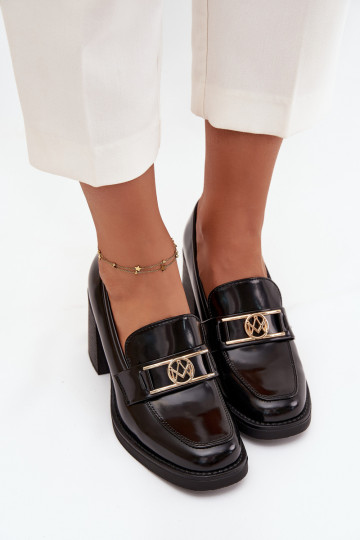 Schuhe Feminin mit Absätzen Ze goldene Farbem Detalem schZuarze Farbe Privelle